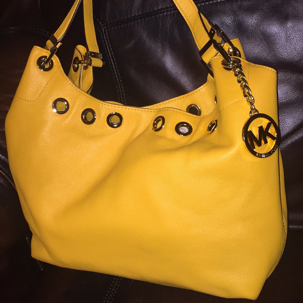 MICHAEL KORS. Authentic
